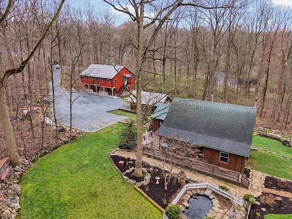 2nd image of 5919 Wertztown Rd