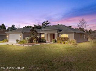 12335 House Finch Rd, Weeki Wachee, FL 34614
