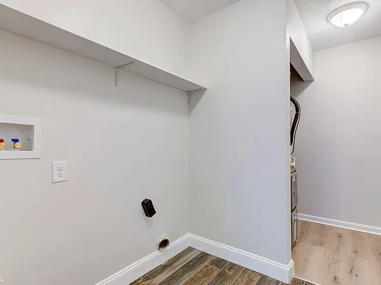 2075 Sea Hero Ct — Photo 31