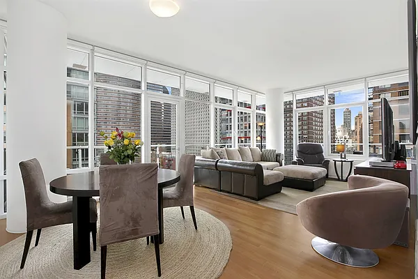 Sold by Corcoran | media 14