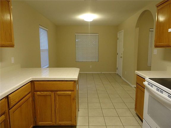 4th image of 1833 Nobis Ave