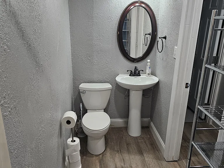 2710 Cansler Dr — Photo 8
