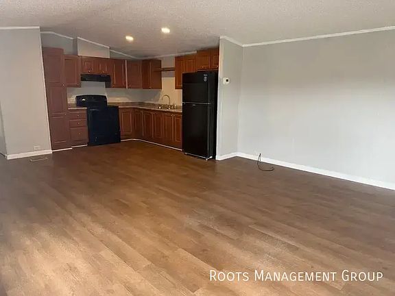 3rd image of 320 Rae St Lot 121