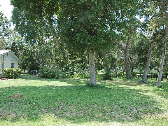 2nd image of Linden Dr