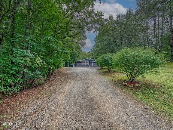 4th image of 1116 Middle Ridge Rd