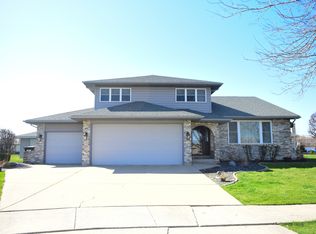 9851 Derby Ct, Mokena, IL 60448