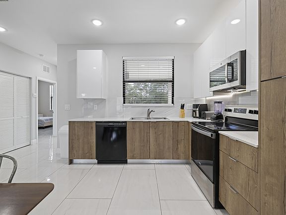 2nd image of 2011 Olsen Ln