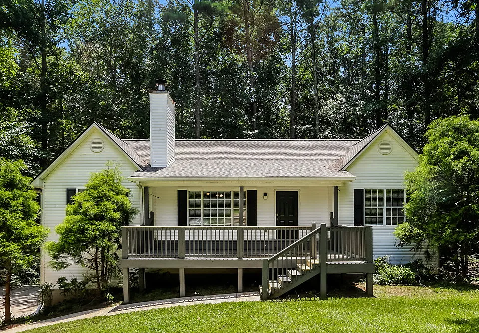 221 Martins Ct