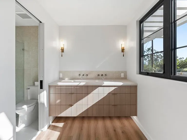 16735 La Gracia #A — Photo 9