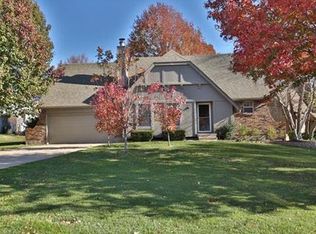 200 NE Country Ln, Lees Summit, MO 64086