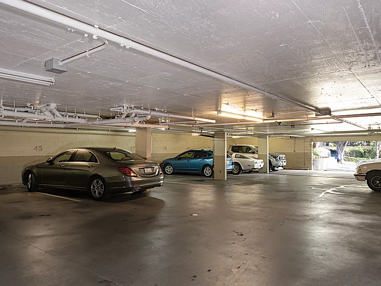Ten Eleven Palm Avenue — Photo 32