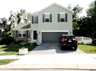 25 Bud Ave, New Oxford, PA 17350
