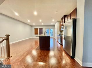 601 Colindale St, Middle River, MD 21220