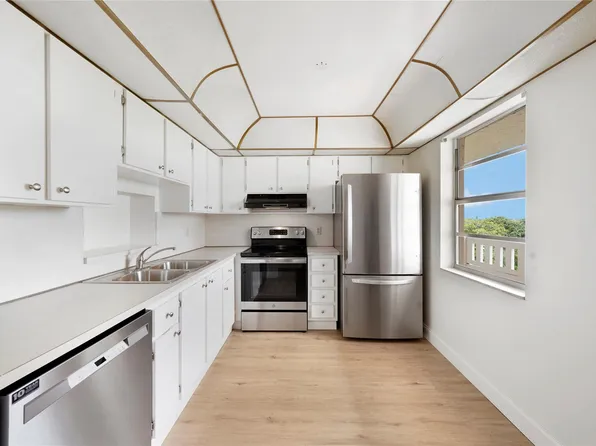 101 SE 3rd Avenue #605, Dania Beach, FL 33004