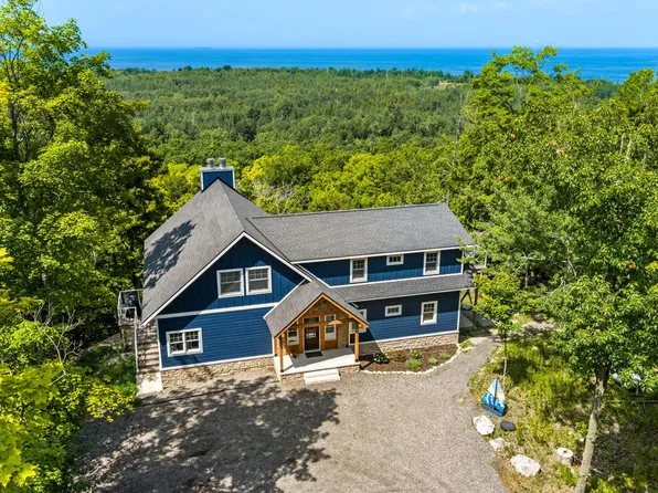 6931 Kelley Ln, Egg Harbor, WI 54209