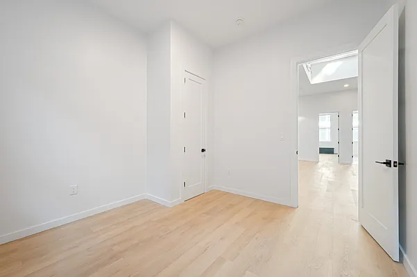 Rented by Ankor Management | media 13