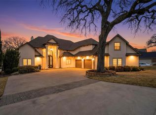1825 Spinnaker Ln, Azle, TX 76020