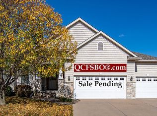 4136 Charles Ct, Bettendorf, IA 52722