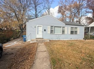 9157 Belcour Dr, Saint Louis, MO 63121