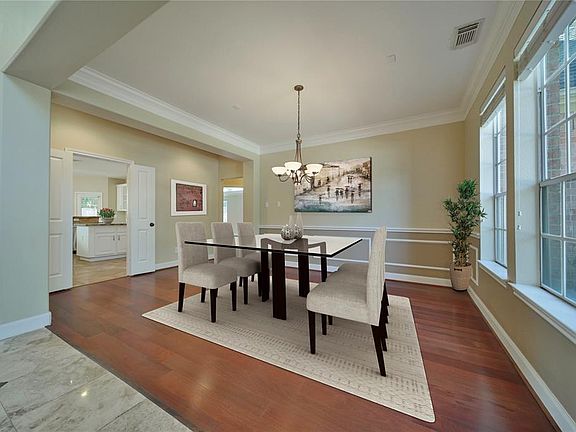 5th image of 6 Amberstone Dr
