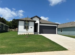 207 NW Pinwheel St, Gentry, AR 72734