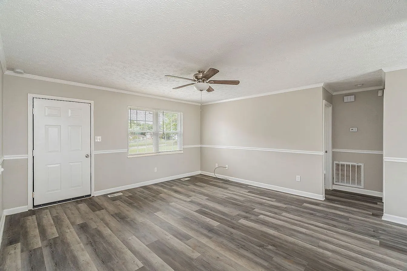 2832 Vicksburg Lane - 1 — Photo 2