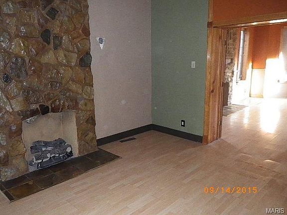 3rd image of 5958 Cates Ave