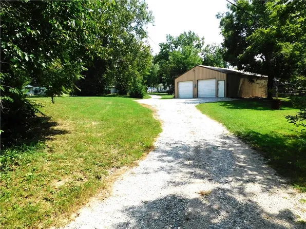 700 S Lexington St, Holden, MO 64040