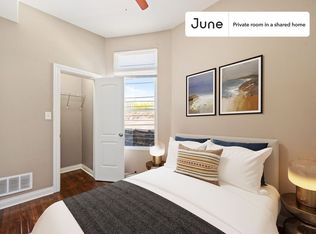 628 N Albany Ave #2-B, Chicago, IL 60612