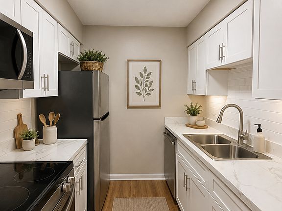 4th image of 6 Almond Ct #7