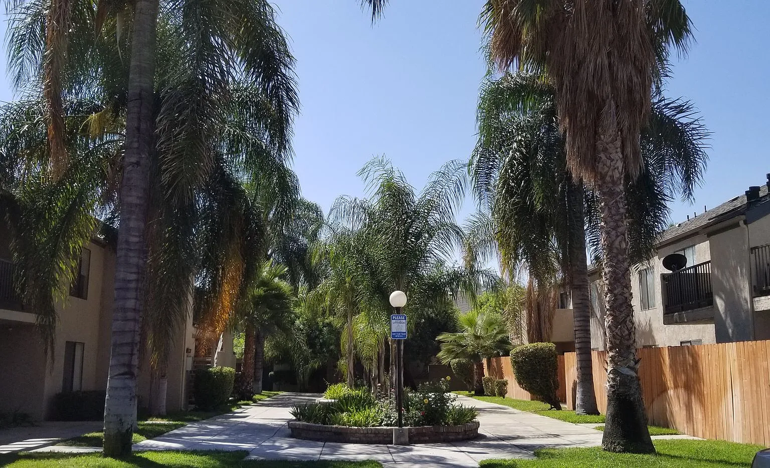 Sierra Crossing Apartments — Photo 1