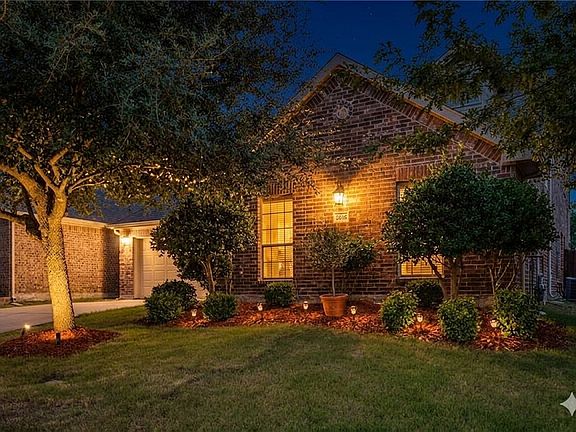 3rd image of 2616 Golfview Dr