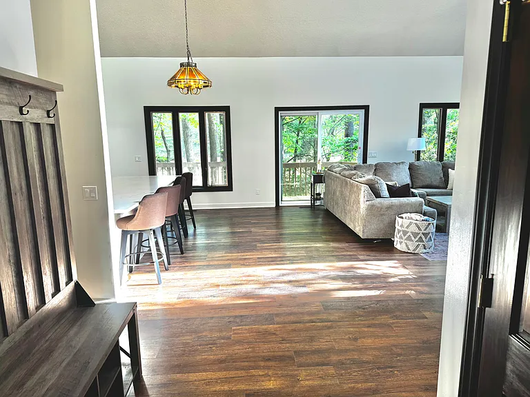 1723 Margarita Ln — Photo 10