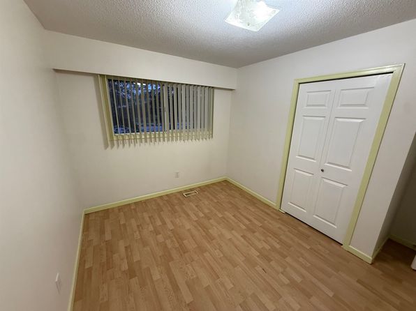 3 bedroom rental in Surrey — photo 7