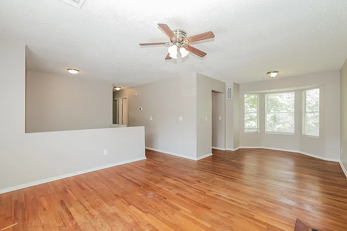 1504 Chelsea Downs Dr NE — Photo 5