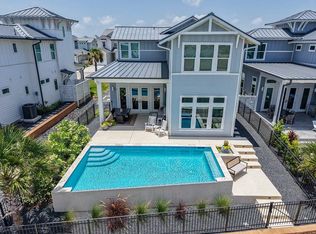 138 Foxtail Ln, Rockport, TX 78382