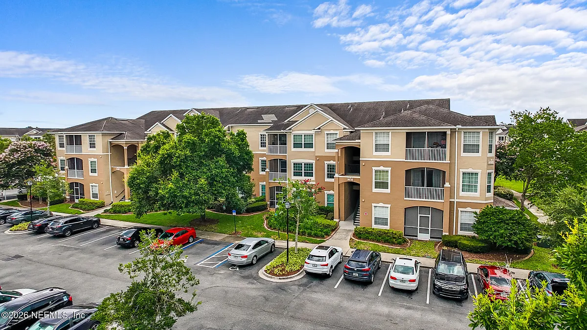 Photo 2 of 24 - 7990 Baymeadows Rd E #410 - Jacksonville, FL Building Photo - 7990 Baymeadows Rd E #410
