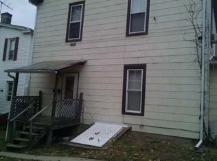 202 4th St, Pennsburg, PA 18073