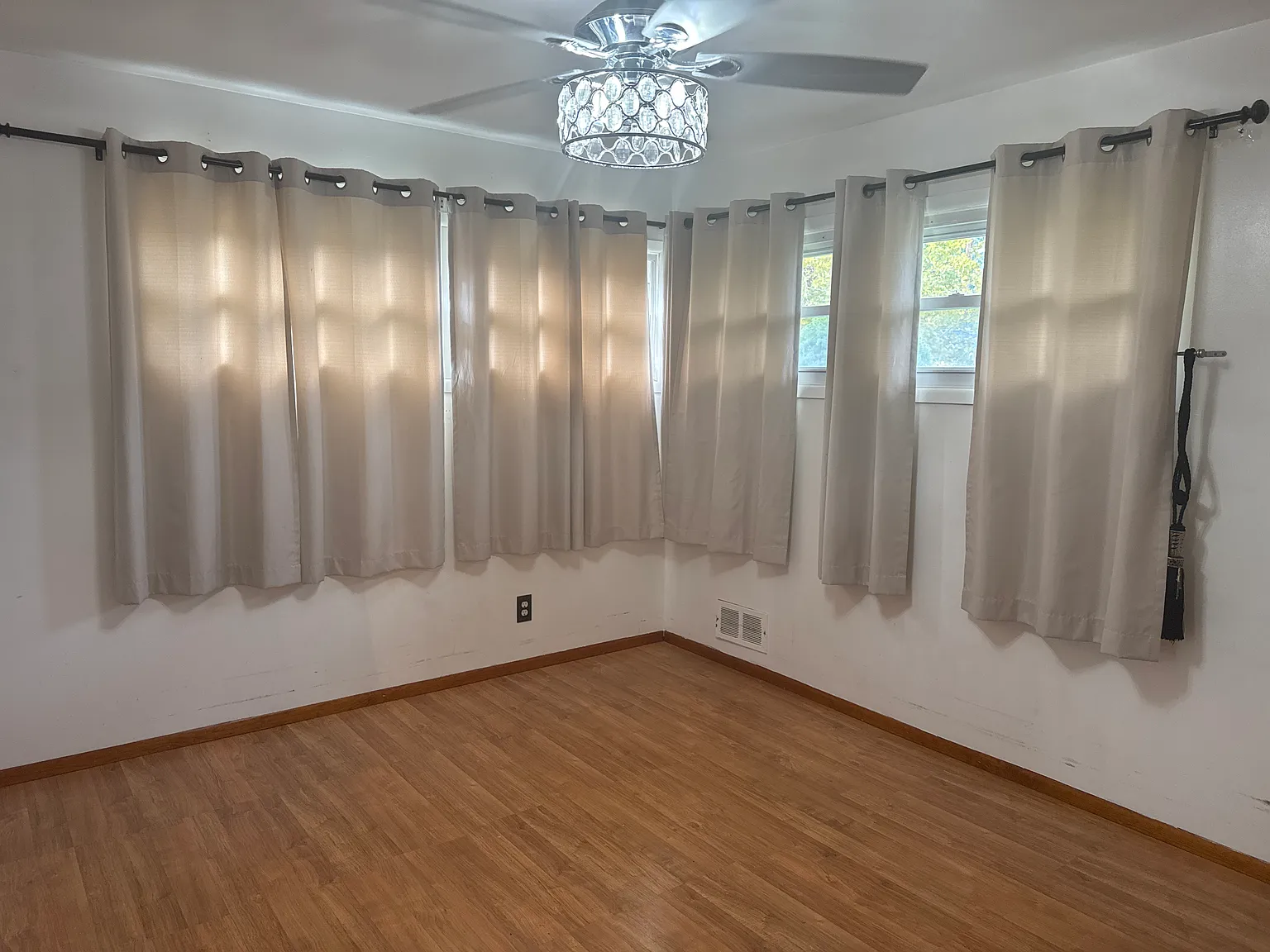 Yuro Dr, Edison — Photo 4