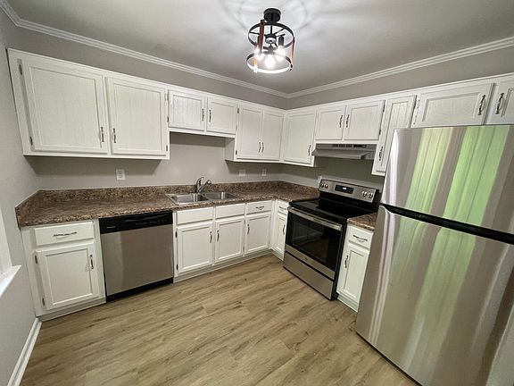 2nd image of 303 Summer Woods Dr