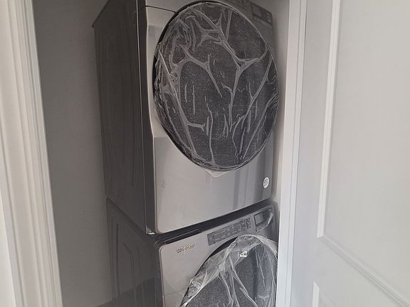 5th image of 30-87 Steinway St Floor 2