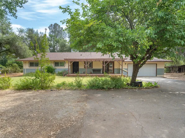 10587 Quail Hollow Dr, Redding, CA 96003