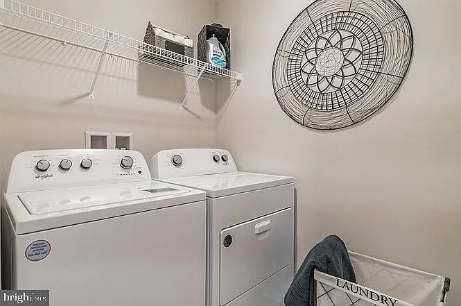1128 Meadowlark Dr — Photo 10