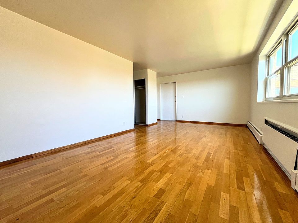 1st image of 1954 Delaware Ave #5