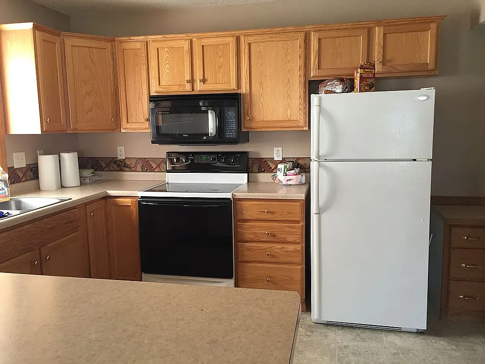 Main floor kitchen 