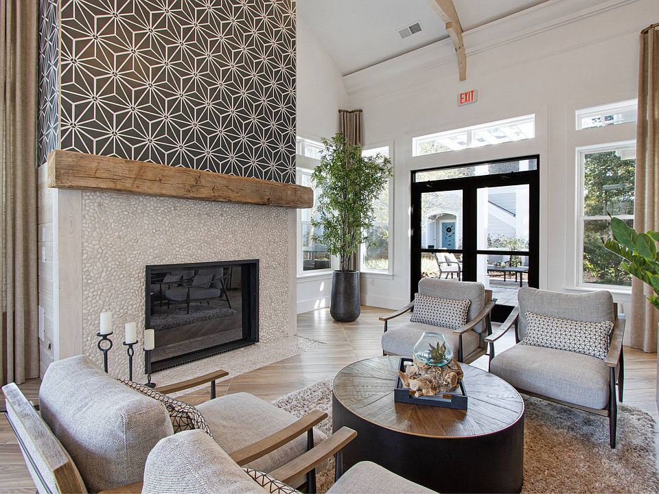 1000 West, Charleston, SC, Resident Clubhouse