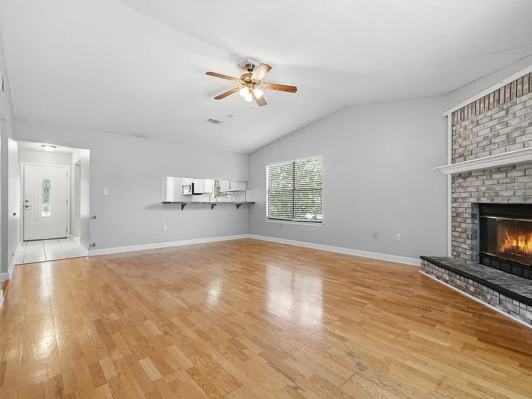 519 Matthew St — Photo 18