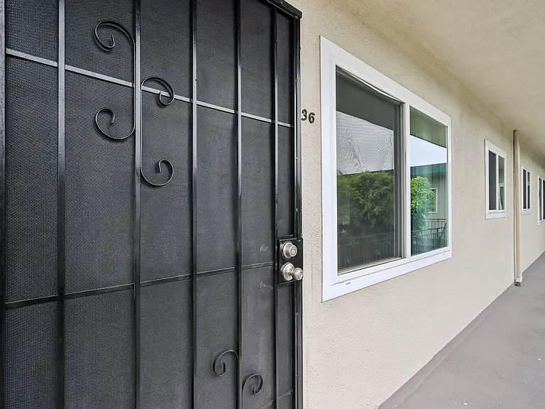 1130 Marine Avenue — Photo 19