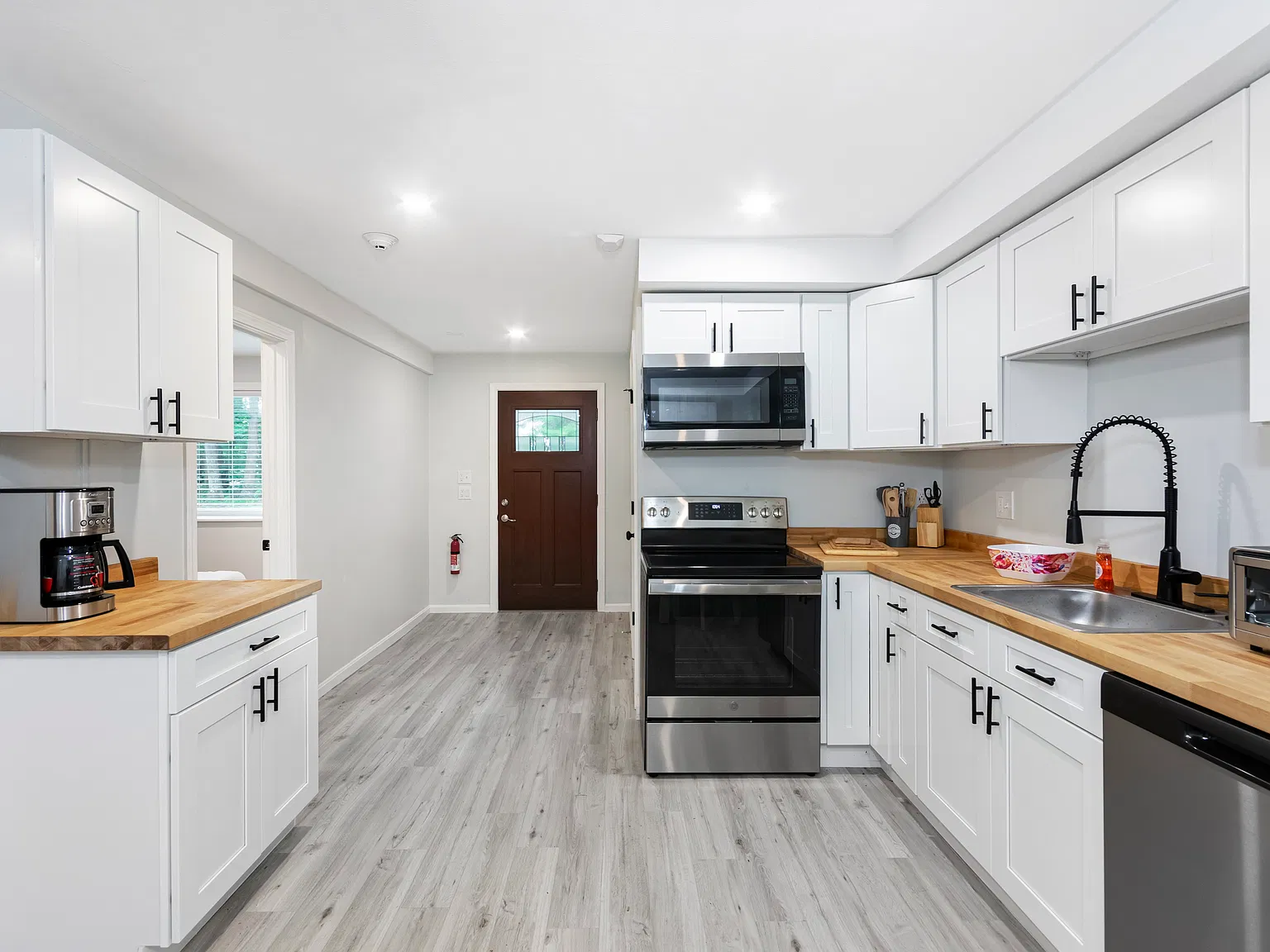 2 bed, $2,500 — Photo 4