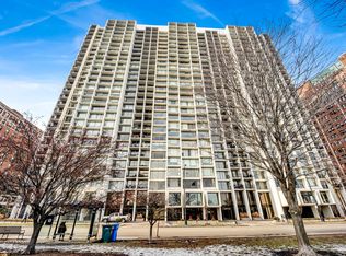 3200 N Lake Shore Dr APT 909, Chicago, IL 60657